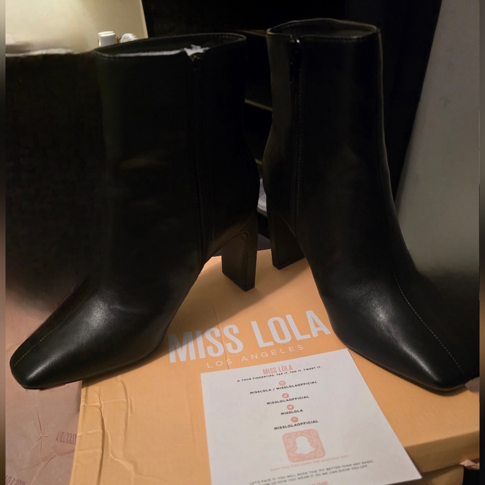 Miss Lola Sleek Black Heeled Boots - Picture 3 of 5